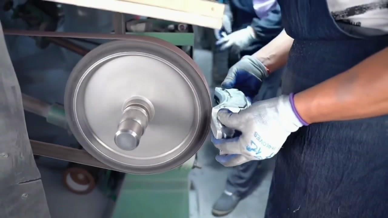 In-house polishing of an aluminum die-cast part at HSX